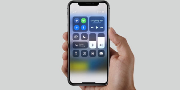 Właściciele drogo zapłacą za naprawę nowego iPhone X